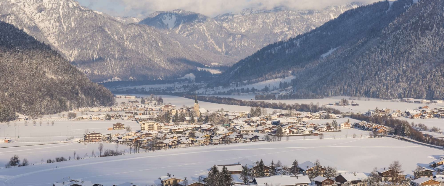 Kirchdorf in Tirol im Winter