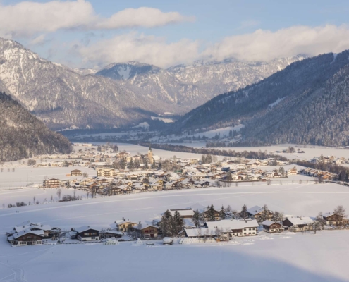 Kirchdorf in Tirol im Winter
